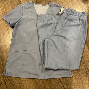 EUC Figs denim small top/medium bottom.